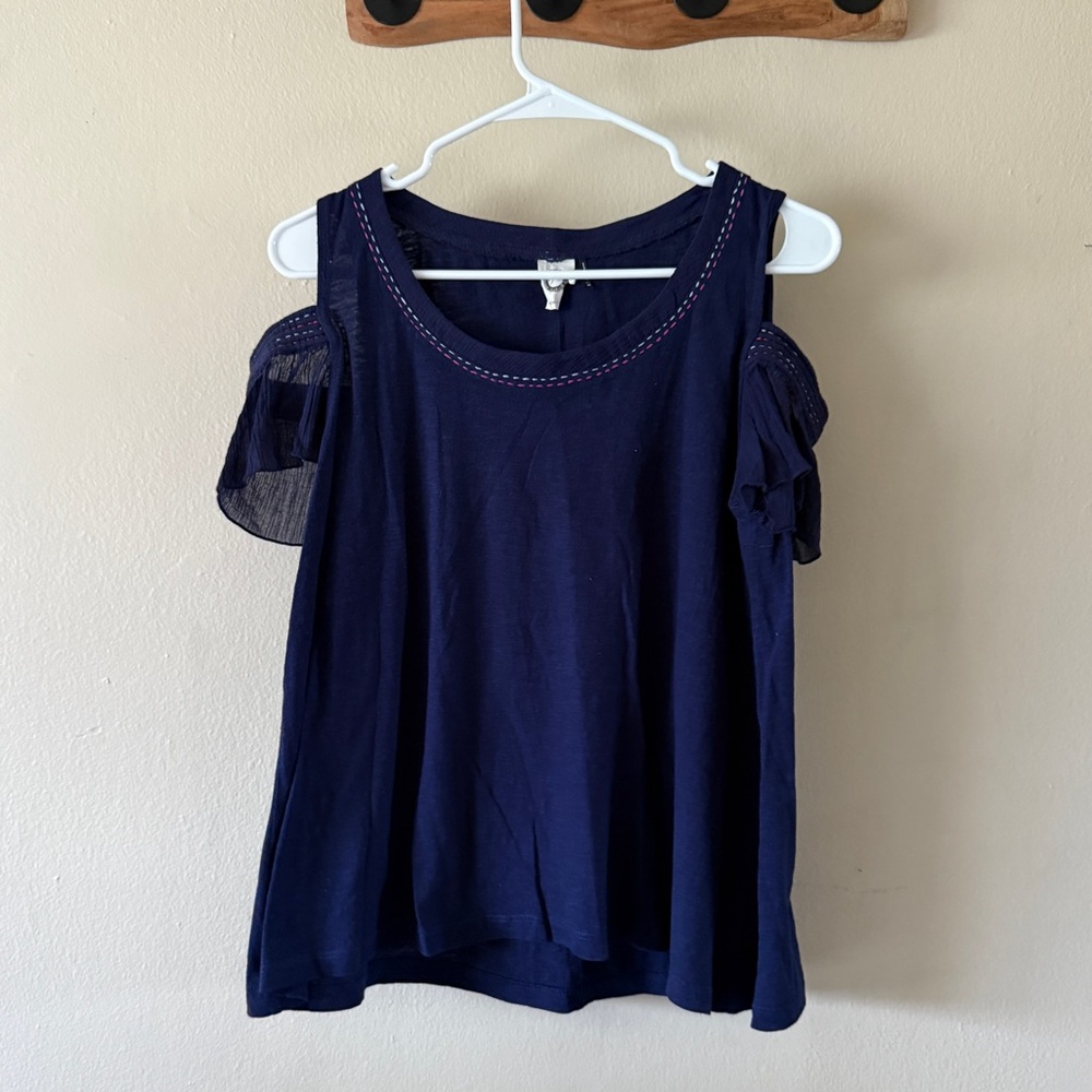 Anthropologie Akemi + Kin Navy 100% Cotton Cold Shoulder Top Size XS Contrast